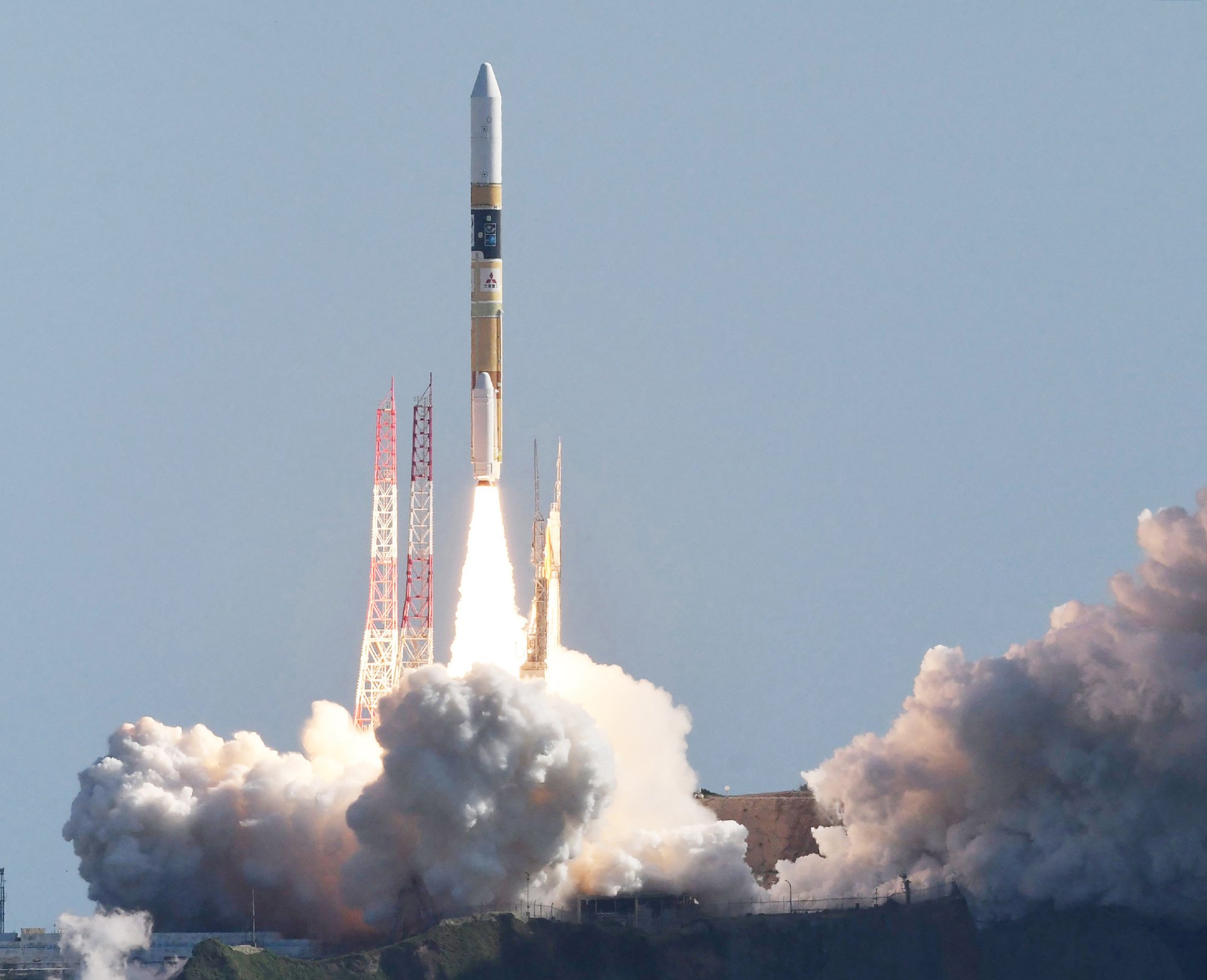JAXA launching the SLIM mission rocket